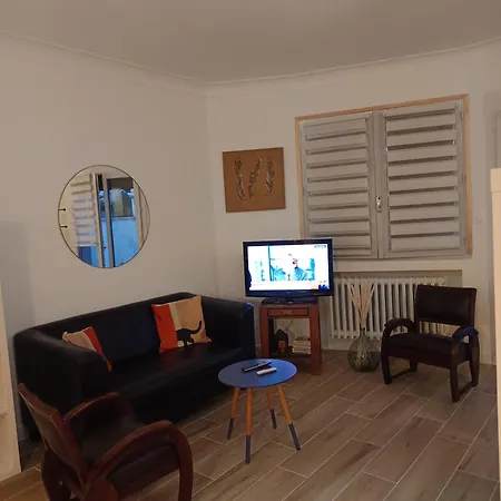 Location Indépendante 28m2 *